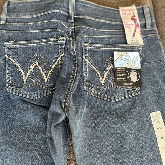 Wrangler Mae booty up jeans - Picture 8 of 9